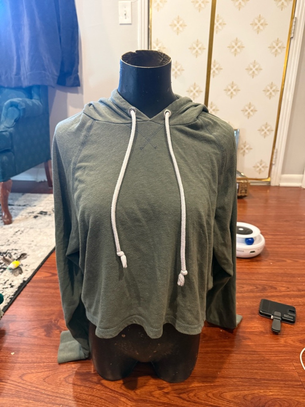 Women's Olive Green Cropped Hooded Pullover Sweater